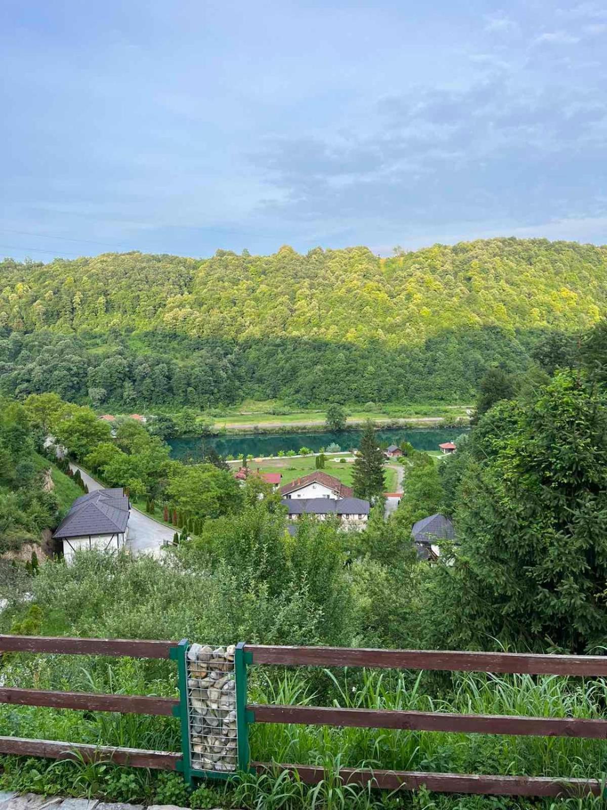 Family Home Azra Bihać エクステリア 写真