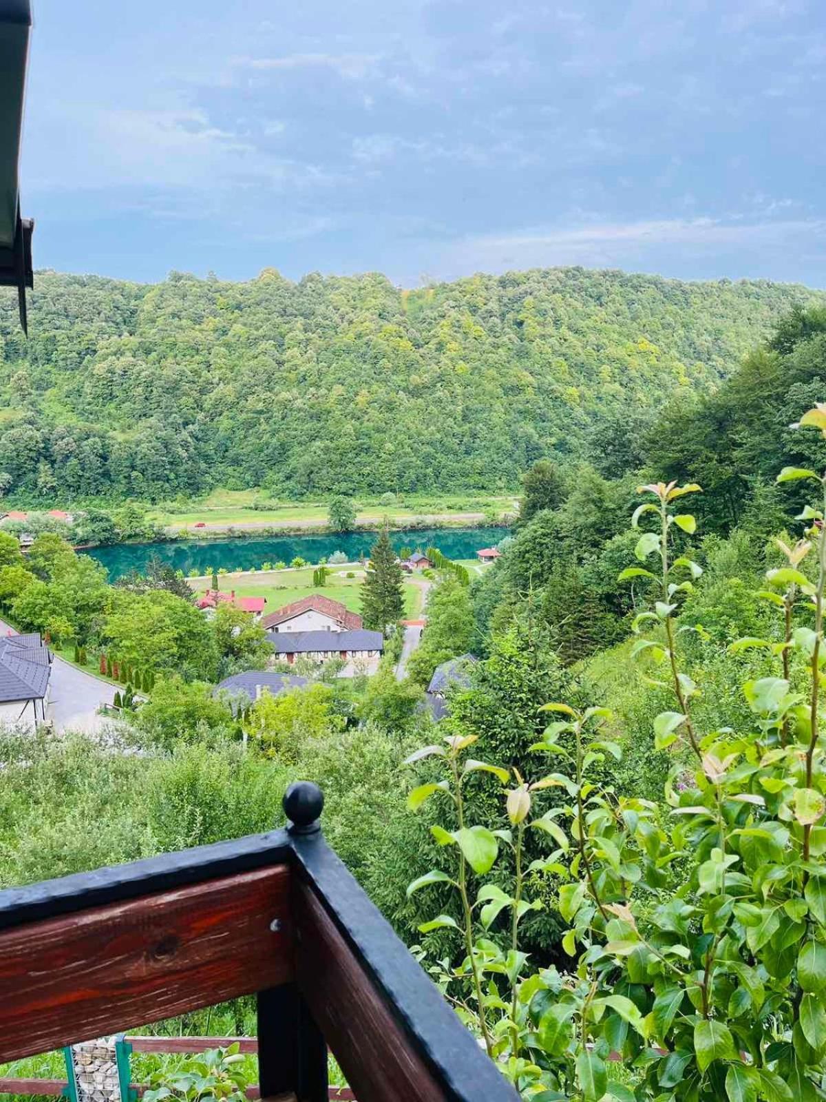 Family Home Azra Bihać エクステリア 写真